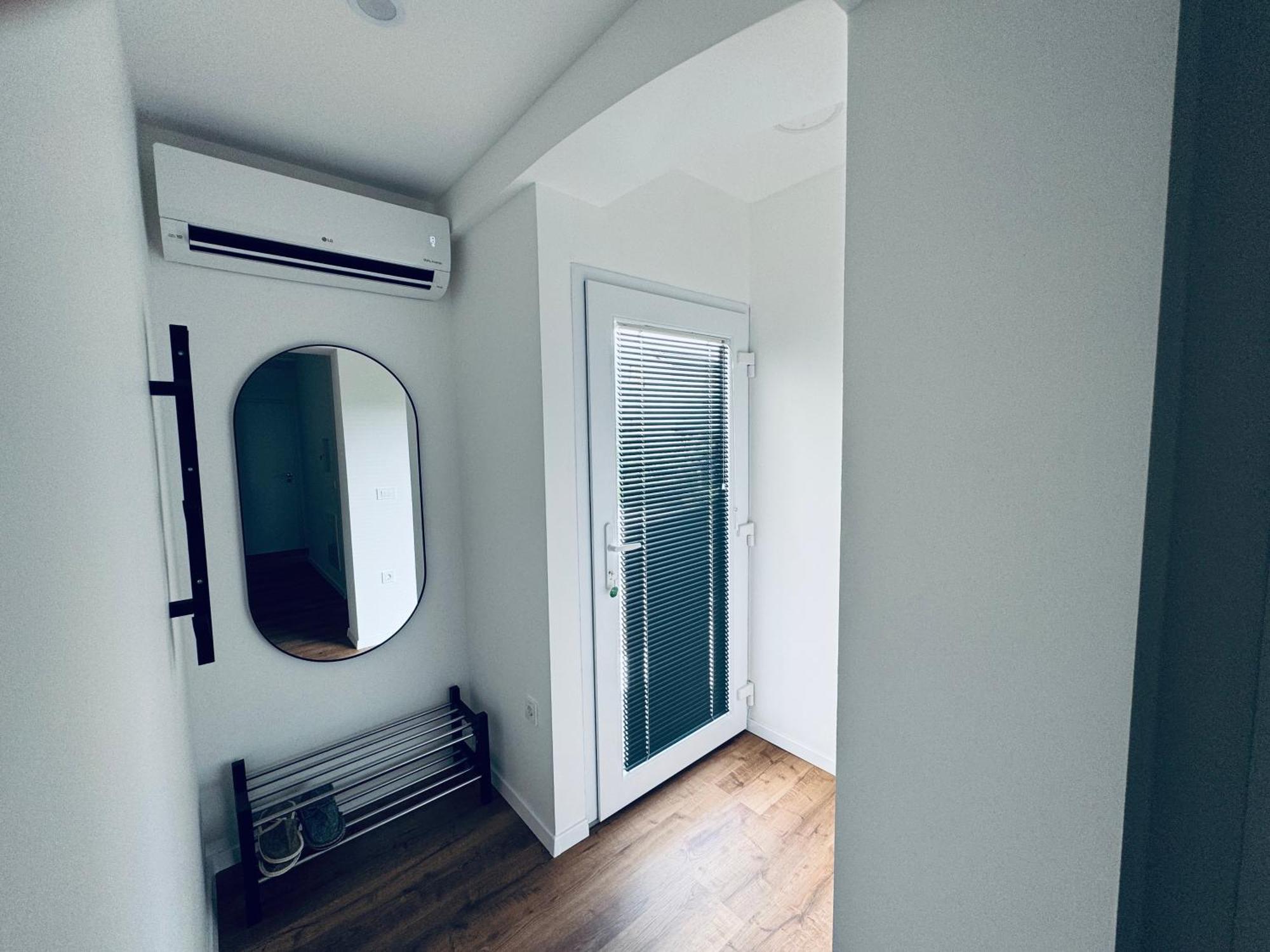 Rebecca'S Apartment Радовлица Екстериор снимка