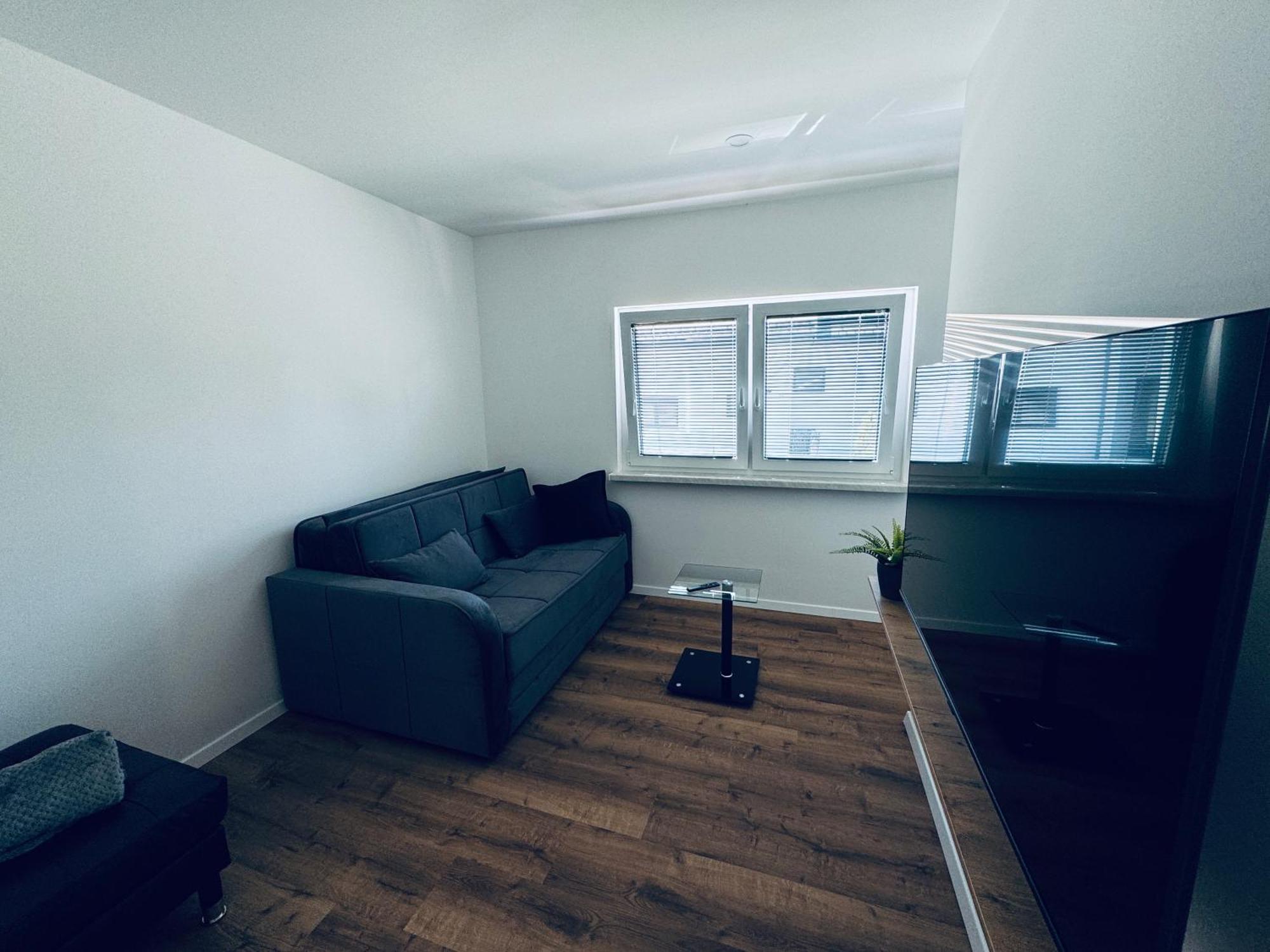 Rebecca'S Apartment Радовлица Екстериор снимка